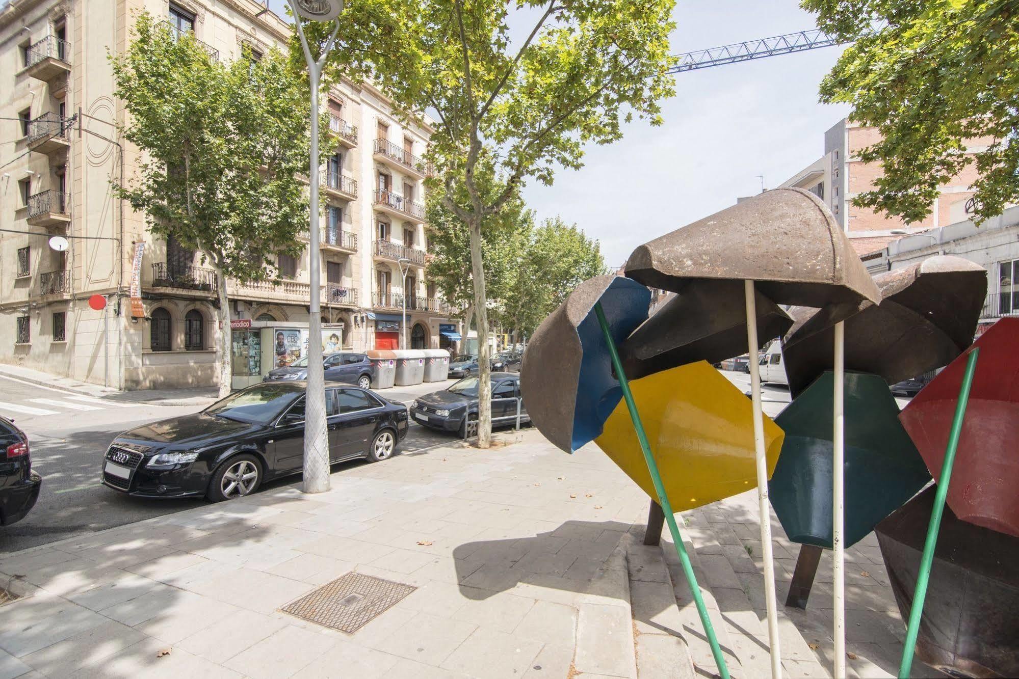Happy People Gaudi Sant Pau Apartments Barcelona Exterior foto